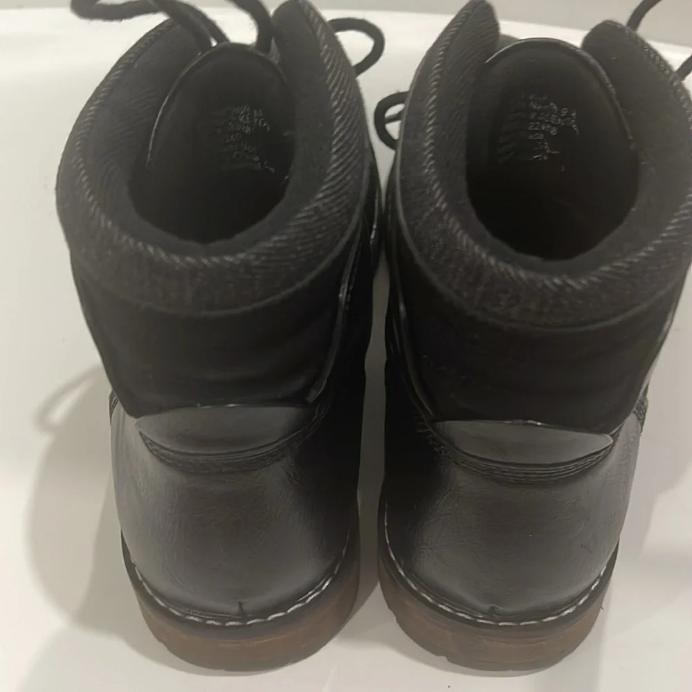 Ashford Hayes Men's Black Faux Leather Boots Size 9Medium Lace Up Good Condition - Picture 13 of 13